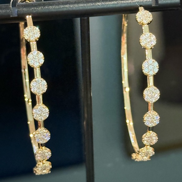 Jennifer Miller NWOT 2" yellow gold plated hoops - Picture 4 of 12